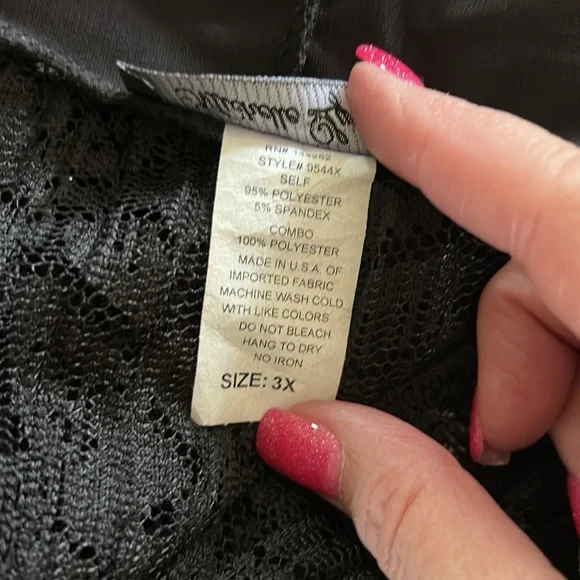 🌹Michelle Lynn Black Lace Cardigan, shrug top with lace & ruffle back detail 3X - Picture 6 of 11